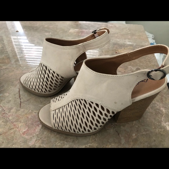 Shoes - Picture 2 of 4